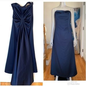 David's Bridal Elegant A-line Navy Formal Dress Size 2 Cascading back.